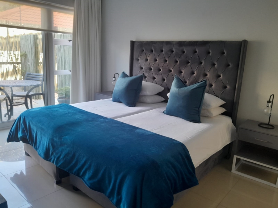 7 Bedroom Property for Sale in Oranjezicht Western Cape